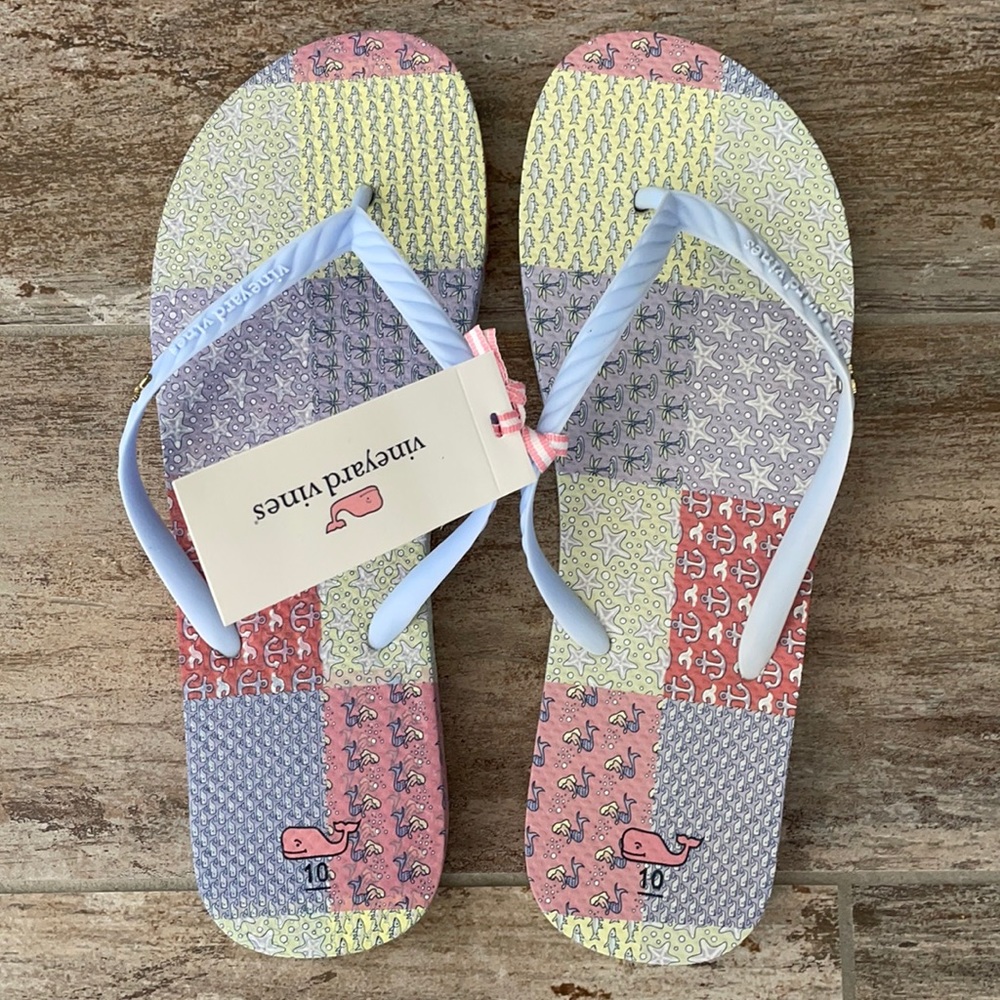 Vineyard Vines NWT flip flops! Size 10